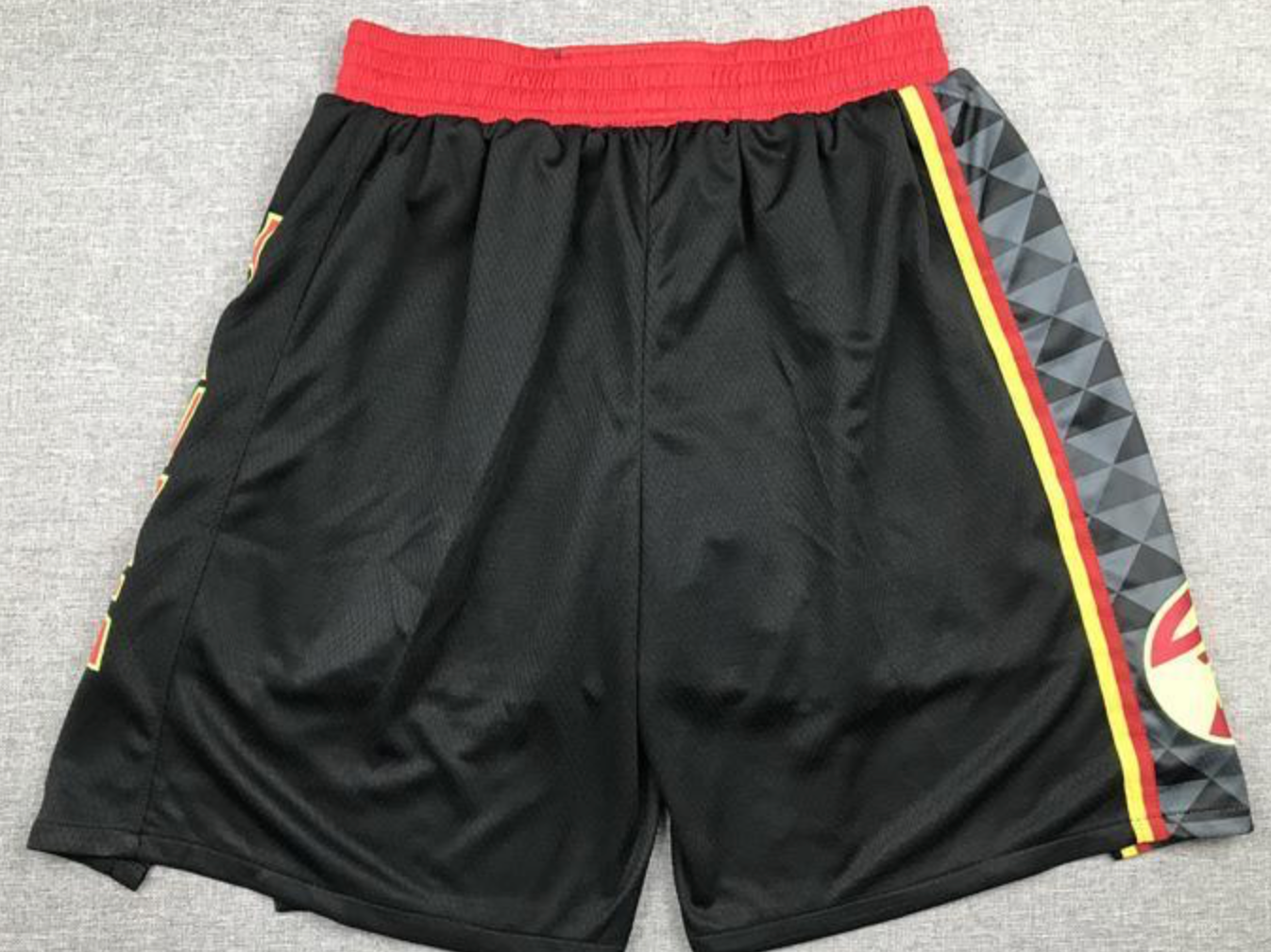 Atlanta Hawks shorts